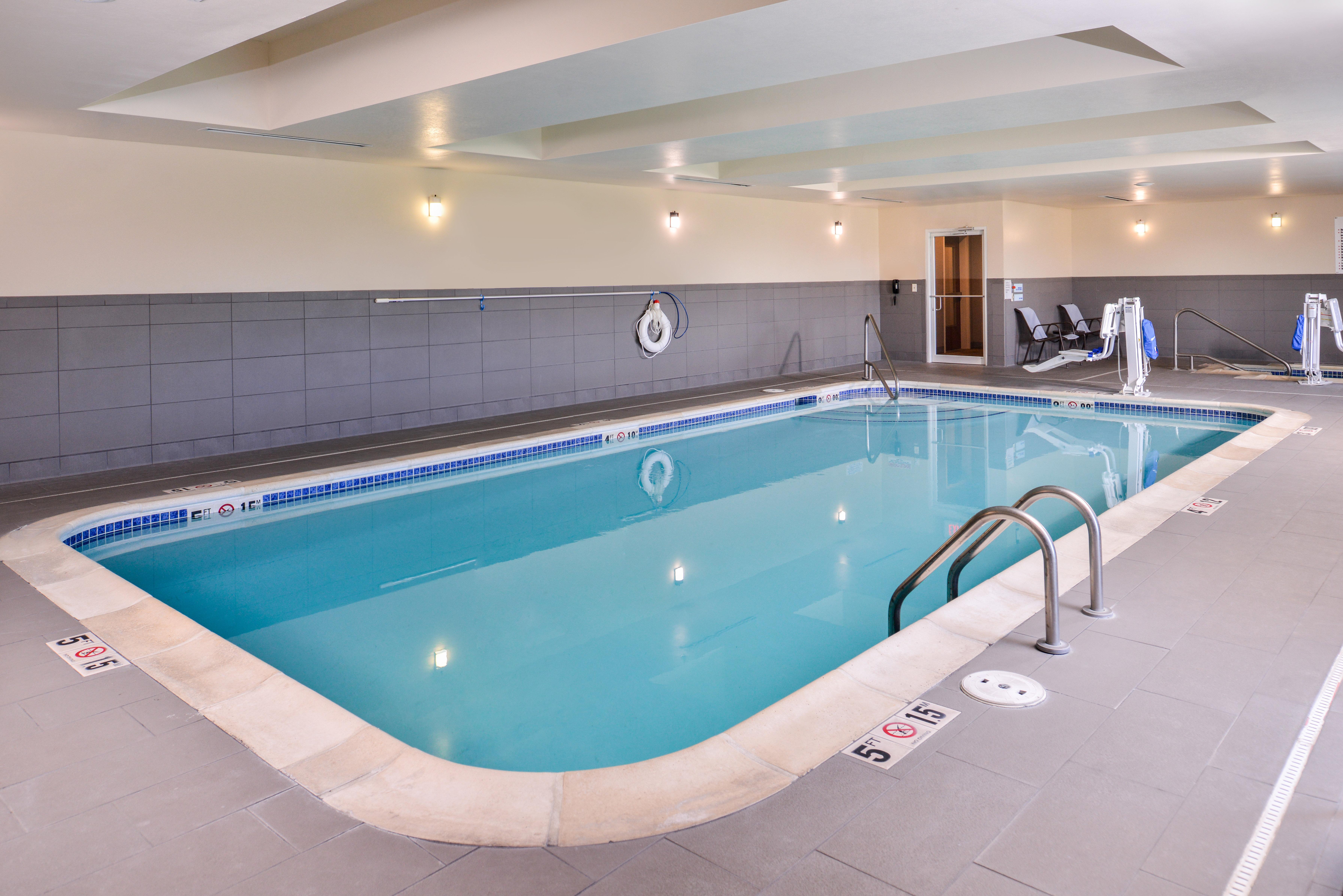 Holiday Inn Express Hotel & Suites York By Ihg Εξωτερικό φωτογραφία