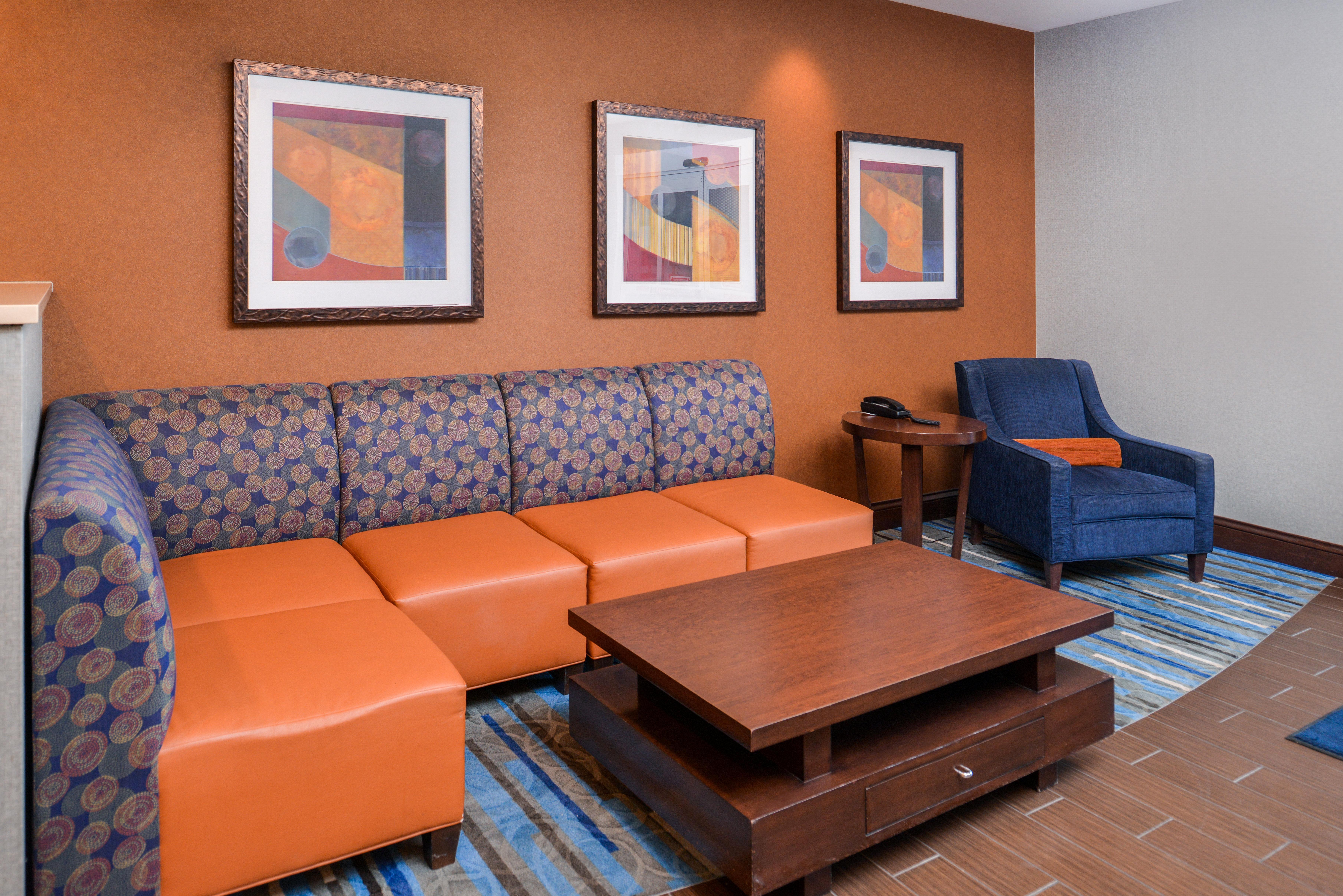 Holiday Inn Express Hotel & Suites York By Ihg Εξωτερικό φωτογραφία